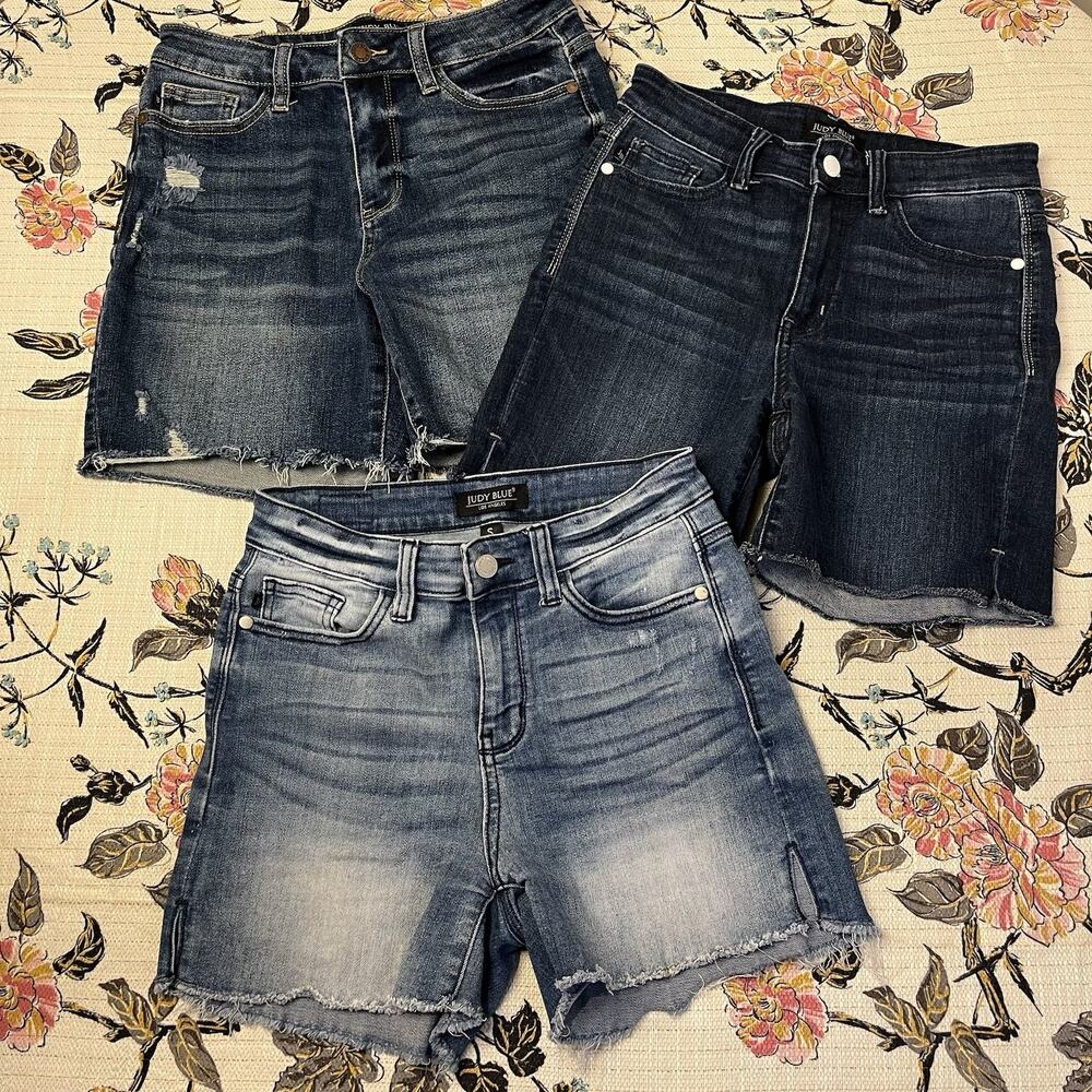 Lot Of 3 Judy Blue Size Small Stretch Cuttoff Denim Jean Shorts Womens